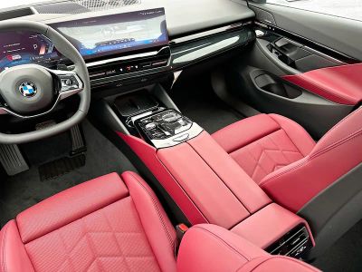 2026 BMW 5 Series — photo 18 view