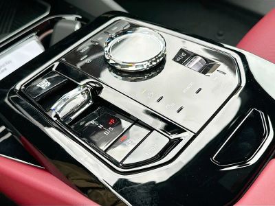 2026 BMW 5 Series — photo 14 view