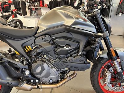 2026 Ducati Monster Plus Aviator Grey - Photo 10