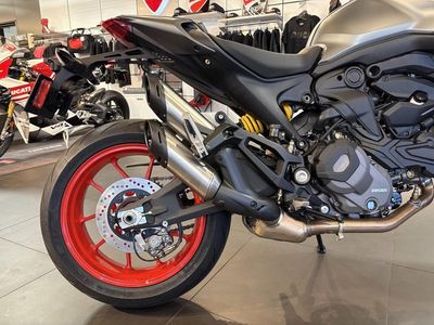 2026 Ducati Monster Plus Aviator Grey - Photo 13