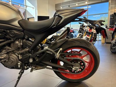 2026 Ducati Monster Plus Aviator Grey - Photo 15