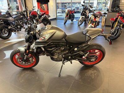 2026 Ducati Monster Plus Aviator Grey - Photo 8