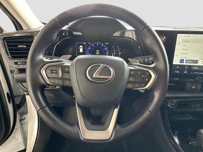 2025 Lexus NX — photo 11 view