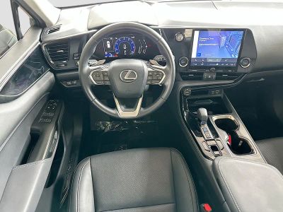 2025 Lexus NX — photo 21 view