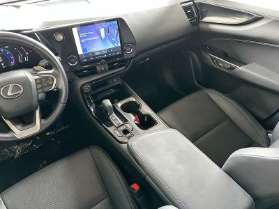 2025 Lexus NX — photo 22 view