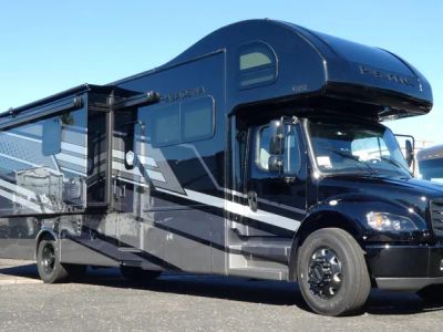 2026 Thor Motor Coach Pasadena - Photo 1