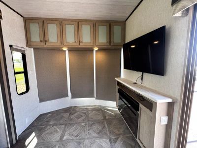 2023 Forest River Salem - Photo 5