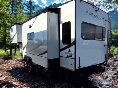 2024 Alliance RV Paradigm - Photo 4