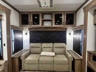 2024 Alliance RV Paradigm - Photo 8