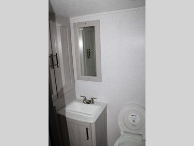 2025 Coachmen Catalina Summit Series 8 - Photo 7