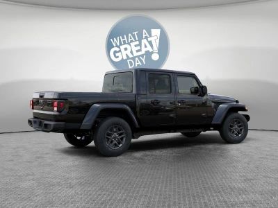 2026 Jeep Gladiator — detail view
