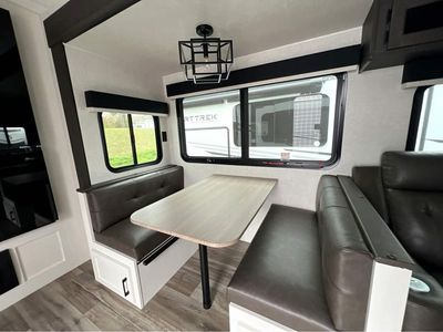 2026 VENTURE RV SPORTTREK — photo 11 view