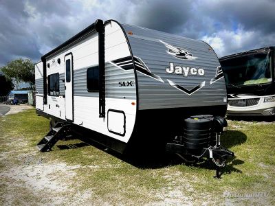 2025 Jayco Jay Flight SLX — front three-quarter view