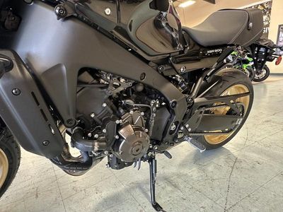 2025 Yamaha XSR900 - Photo 10
