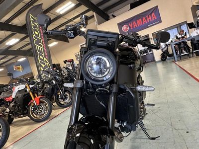 2025 Yamaha XSR900 - Photo 9