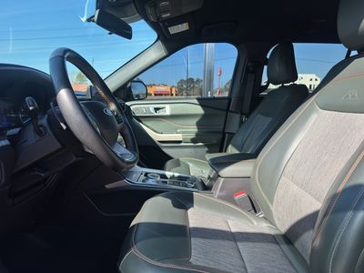 2023 Ford Explorer — photo 13 view