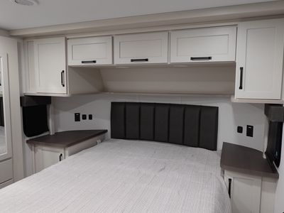 2026 Grand Design Momentum M Class - Photo 8