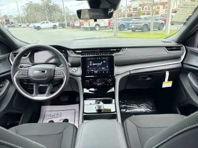 2026 Jeep Grand Cherokee — photo 26 view