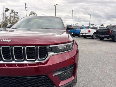 2026 Jeep Grand Cherokee — photo 9 view