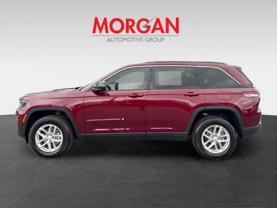 2026 Jeep Grand Cherokee — engine compartment view