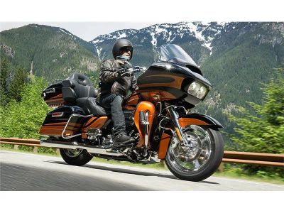 2015 Harley-Davidson CVO Road Glide Ultra - Photo 4