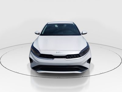 2024 Kia Forte - Photo 2