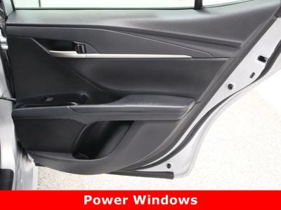 2025 Toyota Camry FWD - Photo 32