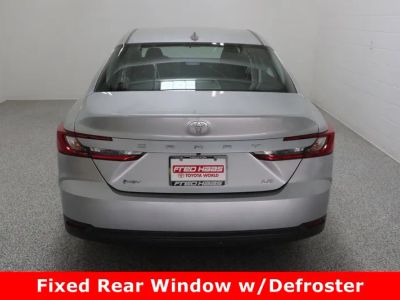 2025 Toyota Camry FWD - Photo 8