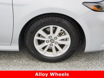 2025 Toyota Camry FWD - Photo 5