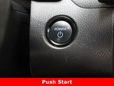 2025 Toyota Camry FWD - Photo 17