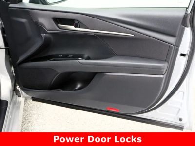 2025 Toyota Camry FWD - Photo 34