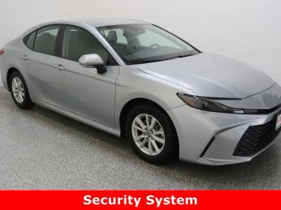 2025 Toyota Camry FWD - Photo 4