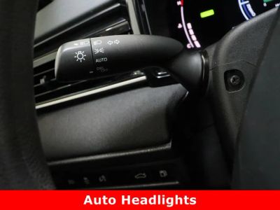 2025 Toyota Camry FWD - Photo 24