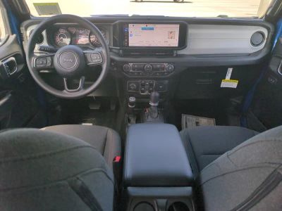 2026 Jeep Wrangler — photo 15 view
