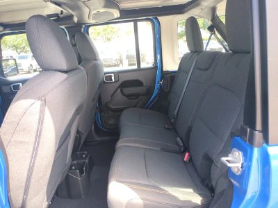 2026 Jeep Wrangler — photo 14 view