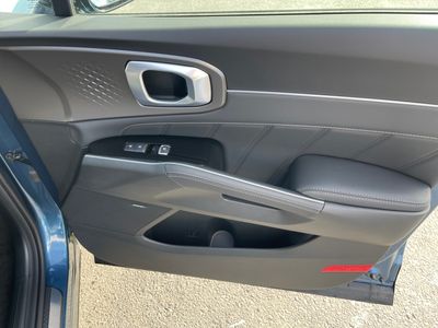 2026 Kia Sorento Hybrid - Photo 21