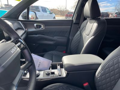 2026 Kia Sorento Hybrid - Photo 9