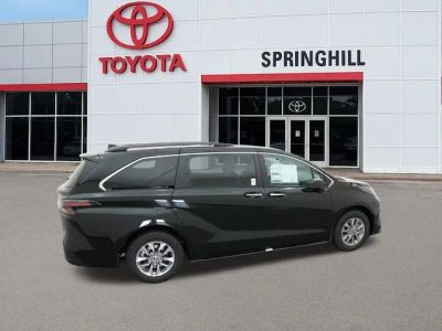 2026 Toyota Sienna — photo 10 view