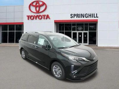 2026 Toyota Sienna — photo 13 view