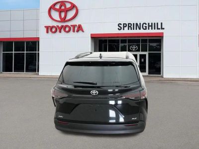 2026 Toyota Sienna — photo 7 view