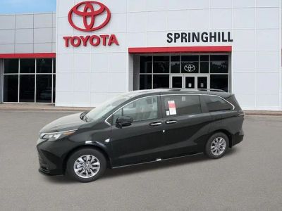 2026 Toyota Sienna — side profile view