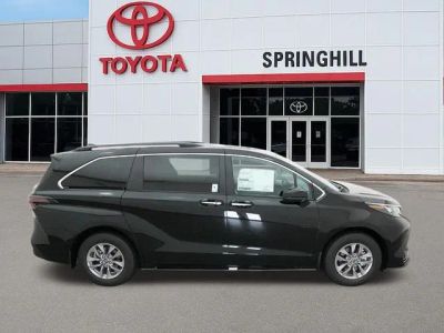 2026 Toyota Sienna — photo 11 view