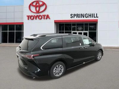 2026 Toyota Sienna — photo 9 view