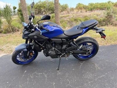 2026 Yamaha MT-07 — front three-quarter view