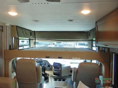 2022 Thor Motor Coach Freedom Traveler — photo 17 view
