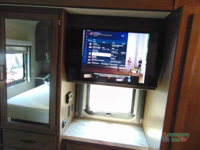 2022 Thor Motor Coach Freedom Traveler — photo 24 view