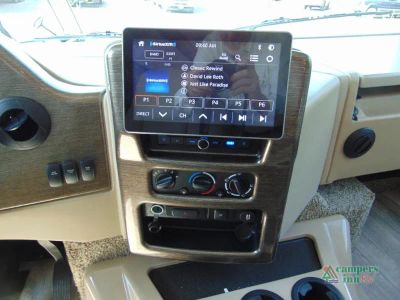 2022 Thor Motor Coach Freedom Traveler — photo 10 view