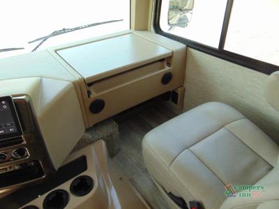 2022 Thor Motor Coach Freedom Traveler — photo 11 view