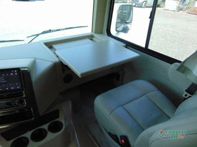 2022 Thor Motor Coach Freedom Traveler — photo 13 view