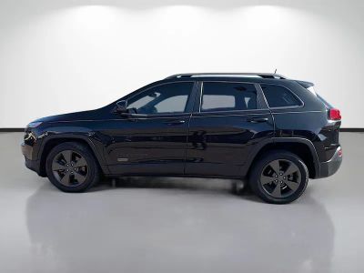 2016 Jeep Cherokee — engine compartment view